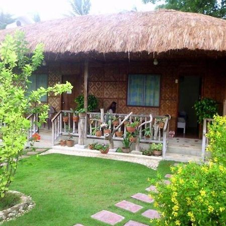 Oslob Garden Stay Beach Resort Exterior photo