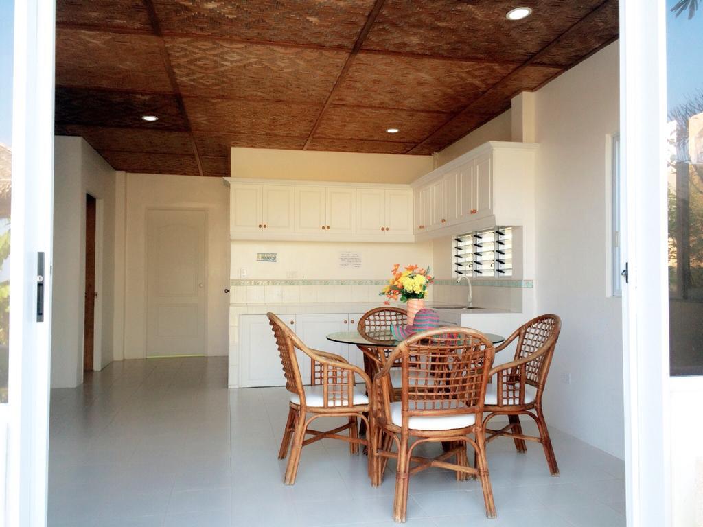 Oslob Garden Stay Beach Resort Room photo