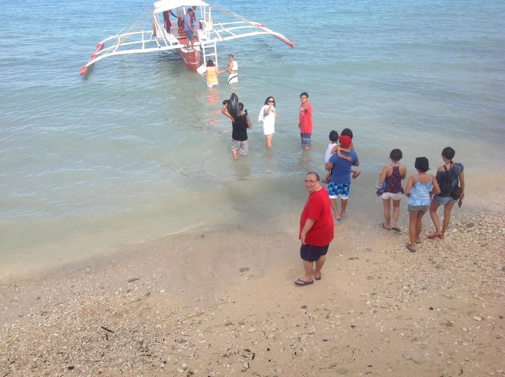 Oslob Garden Stay Beach Resort Exterior photo