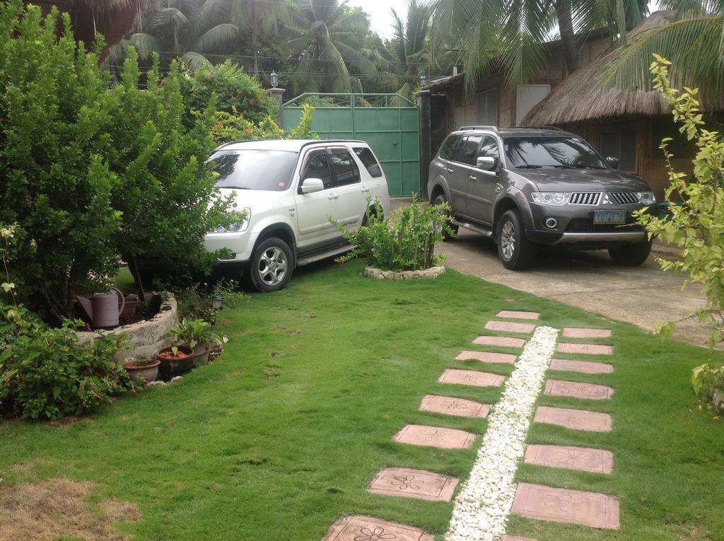 Oslob Garden Stay Beach Resort Exterior photo