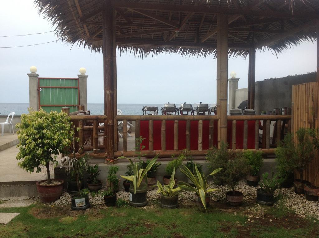 Oslob Garden Stay Beach Resort Exterior photo