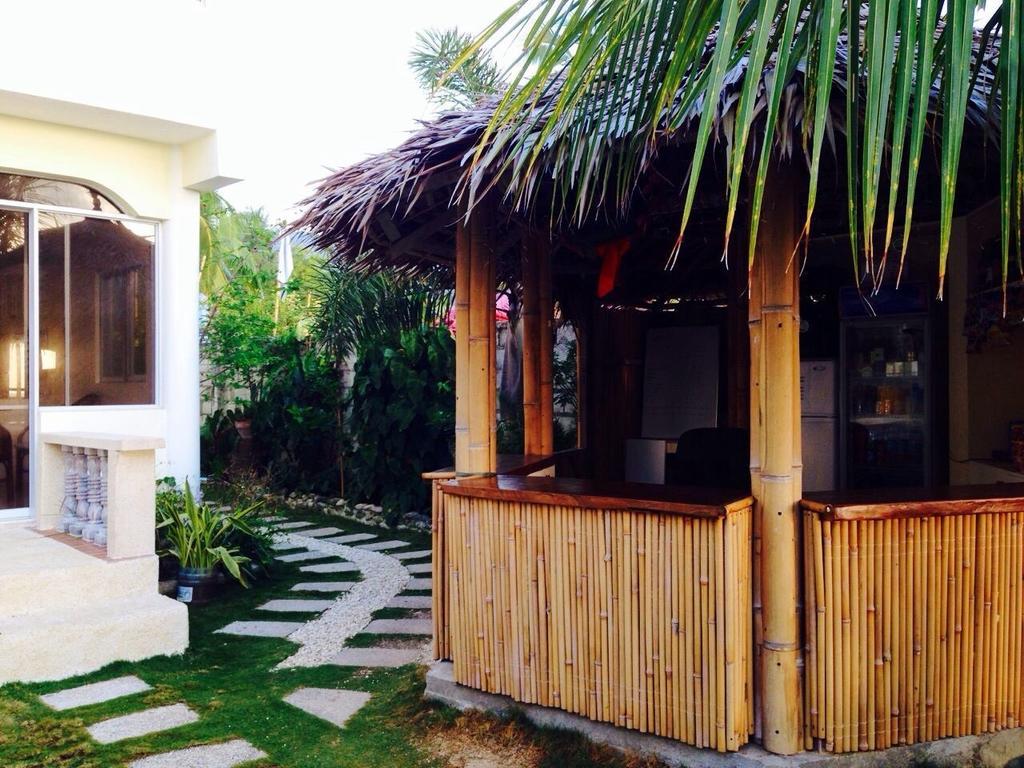Oslob Garden Stay Beach Resort Exterior photo