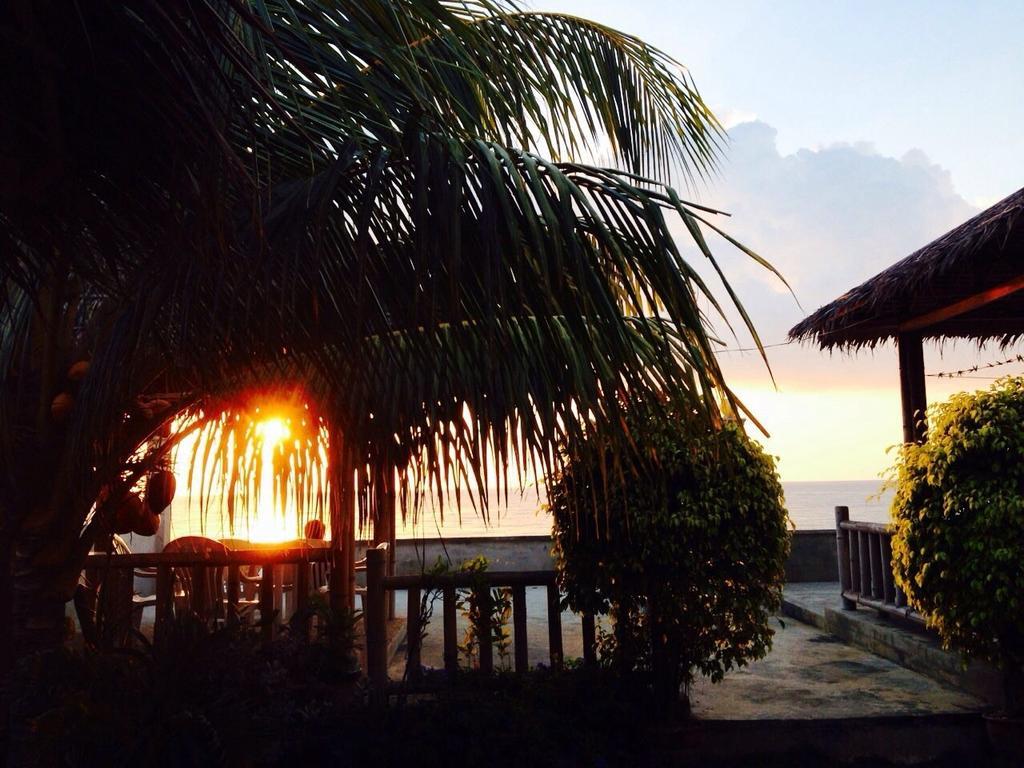 Oslob Garden Stay Beach Resort Exterior photo