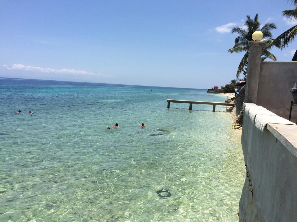 Oslob Garden Stay Beach Resort Exterior photo