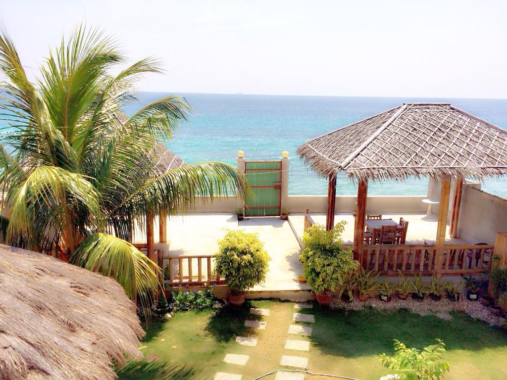 Oslob Garden Stay Beach Resort Exterior photo